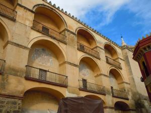 63870_490191517678926_1638530876_n